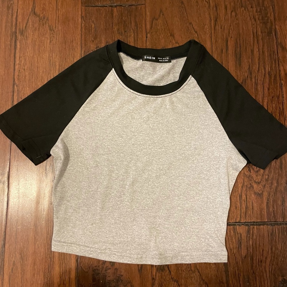 crop tee